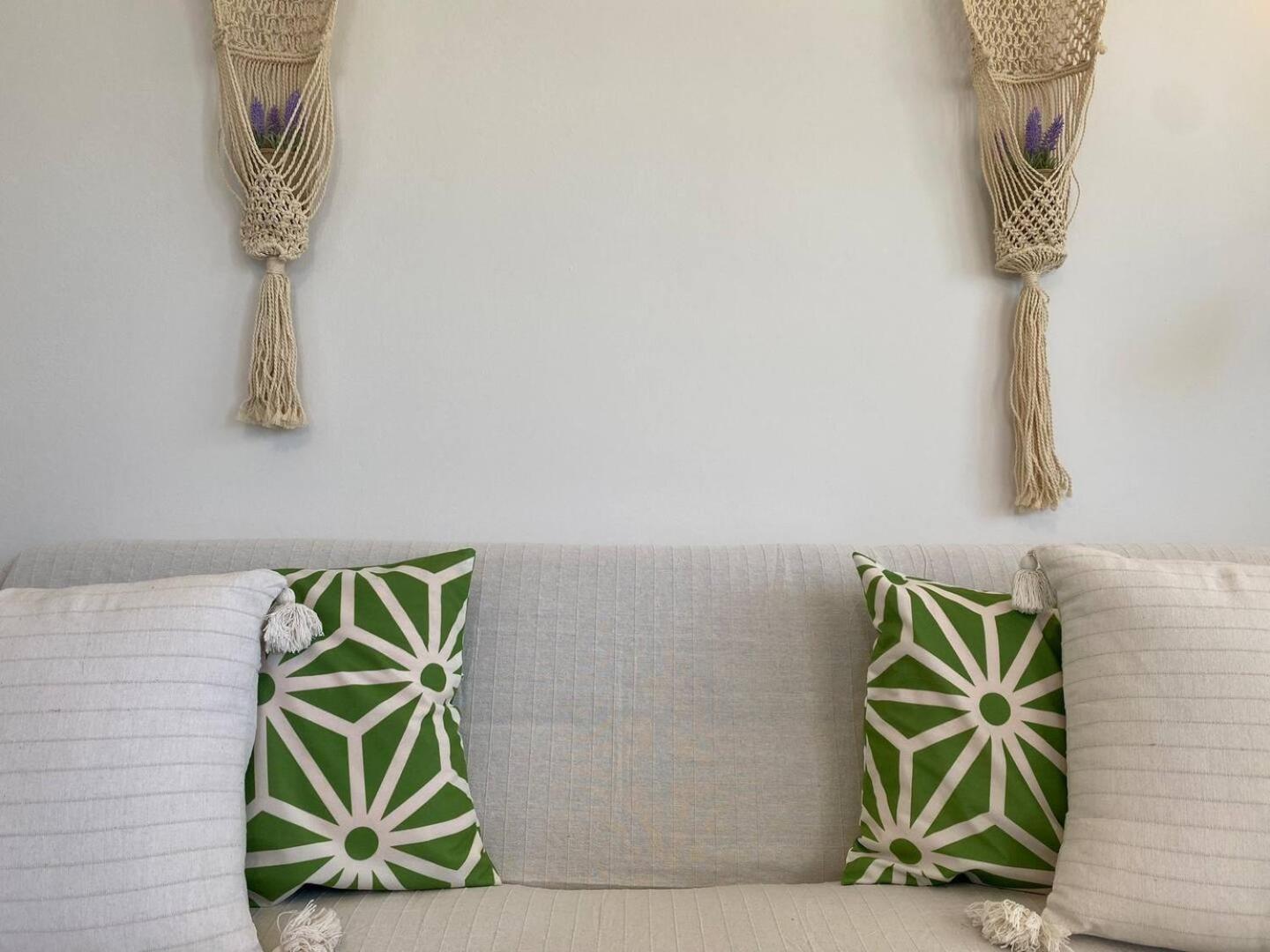 Zen Seaside Apartment Каламаки Екстериор снимка